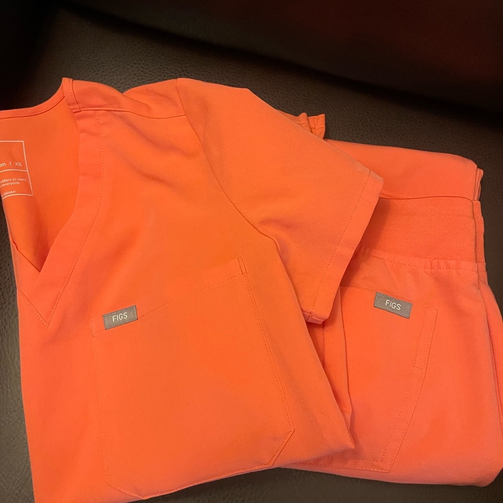 Figs top and jogger set XS